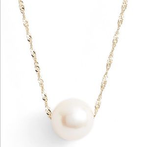 Poppy Finch Solitaire Pearl Necklace